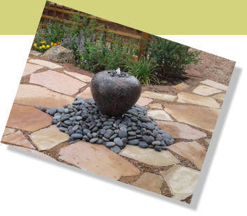 Dissapearing fountain with flagstone walkway